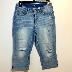 Time and True Jean Capris Woman 14